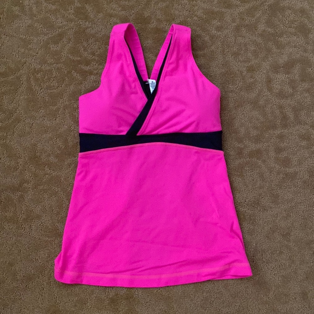 Lululemon tank